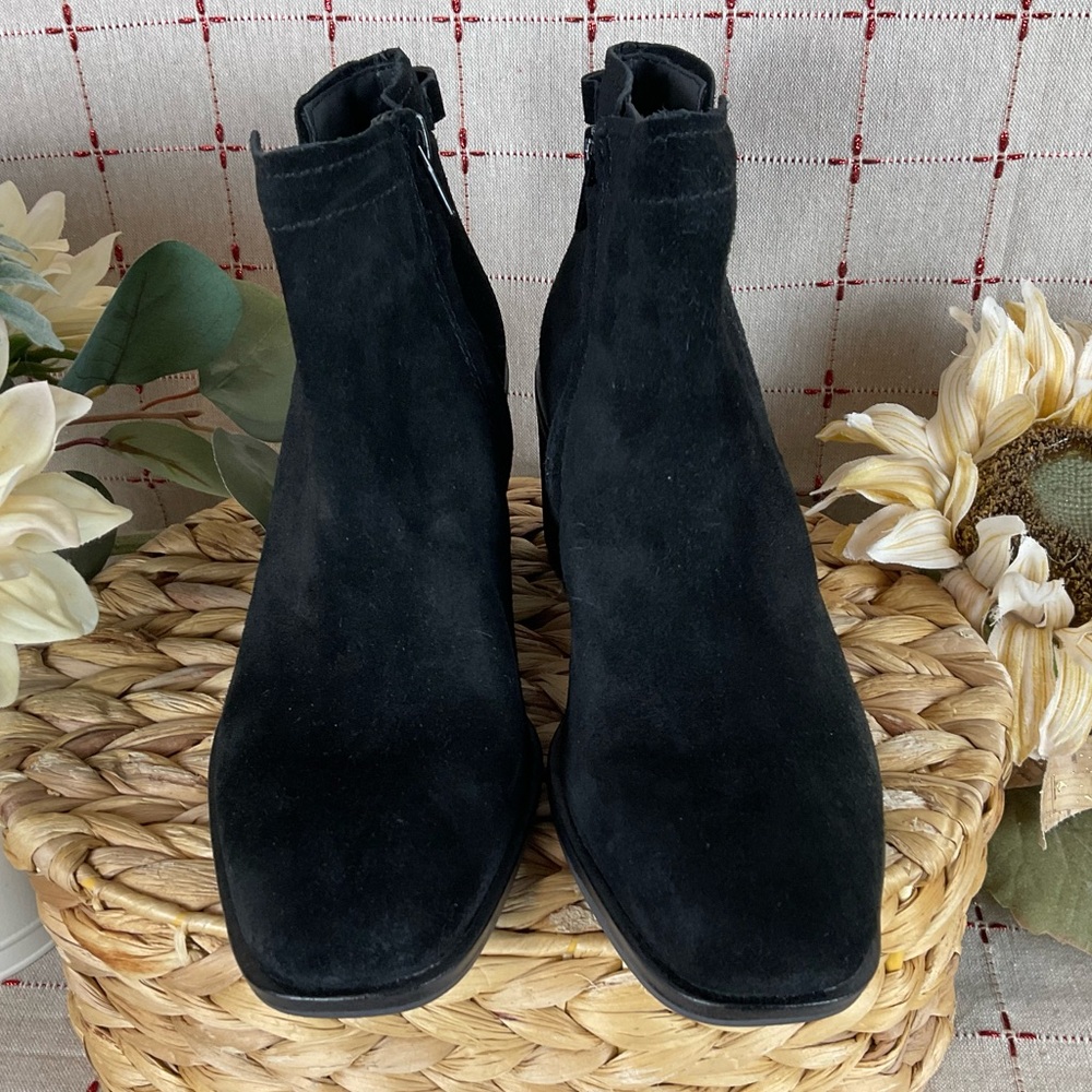 Zodiac “Larsen” Black Suede Ankle Boots Sz 6 Arch Support Comfy Booties NWOB - Picture 2 of 7